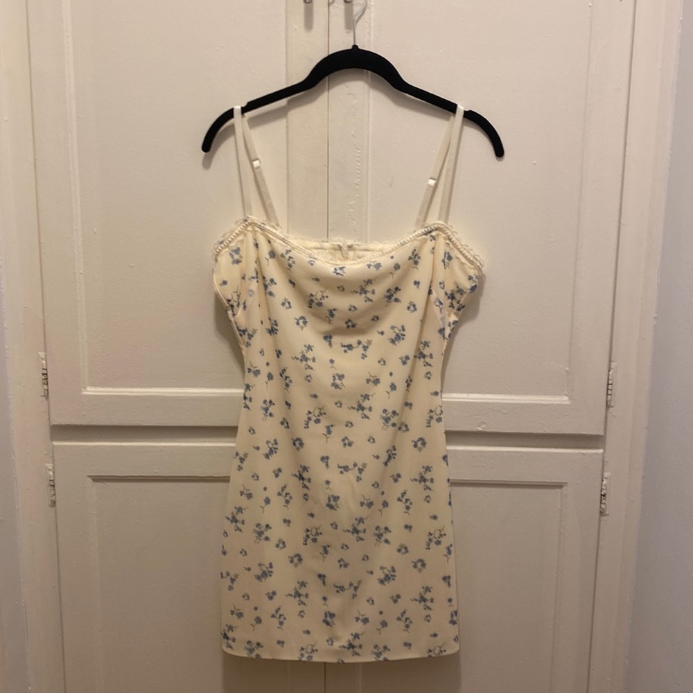 NEW Guizio blue floral dress